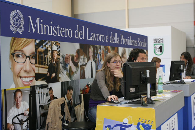 Stabilizzazione dei lavoratori socialmente utili: stanziato oltre 1 milione di euro