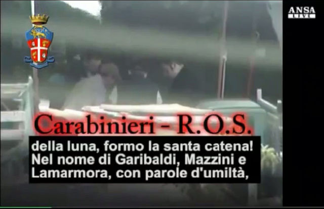 Colpo all'Ndrangheta, 40 arresti. 
Nell'articolo l'eccezionale video sull'affiliazione